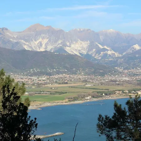 Aurora: Beach-5 Terre-trekking-excursions-relax