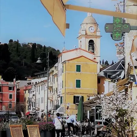 Aurora: Beach-5 Terre-trekking-excursions-relax