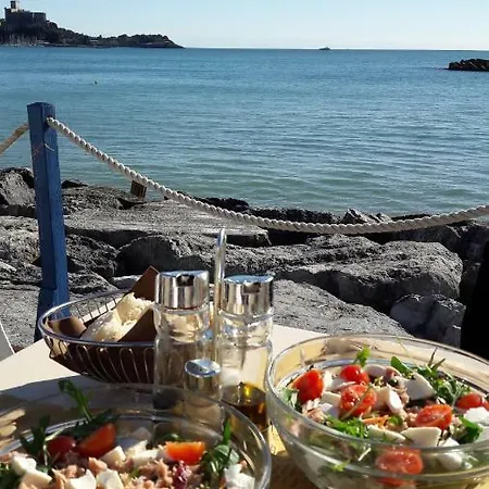 Aurora: Beach-5 Terre-trekking-excursions-relax *