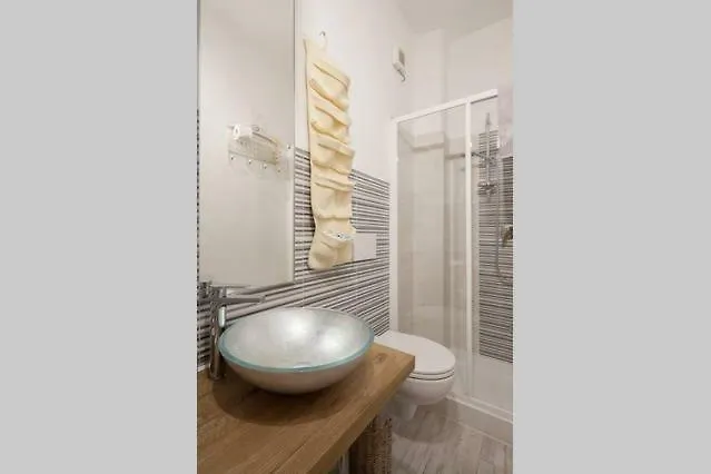 Aurora: Beach-5 Terre-trekking-excursions-relax